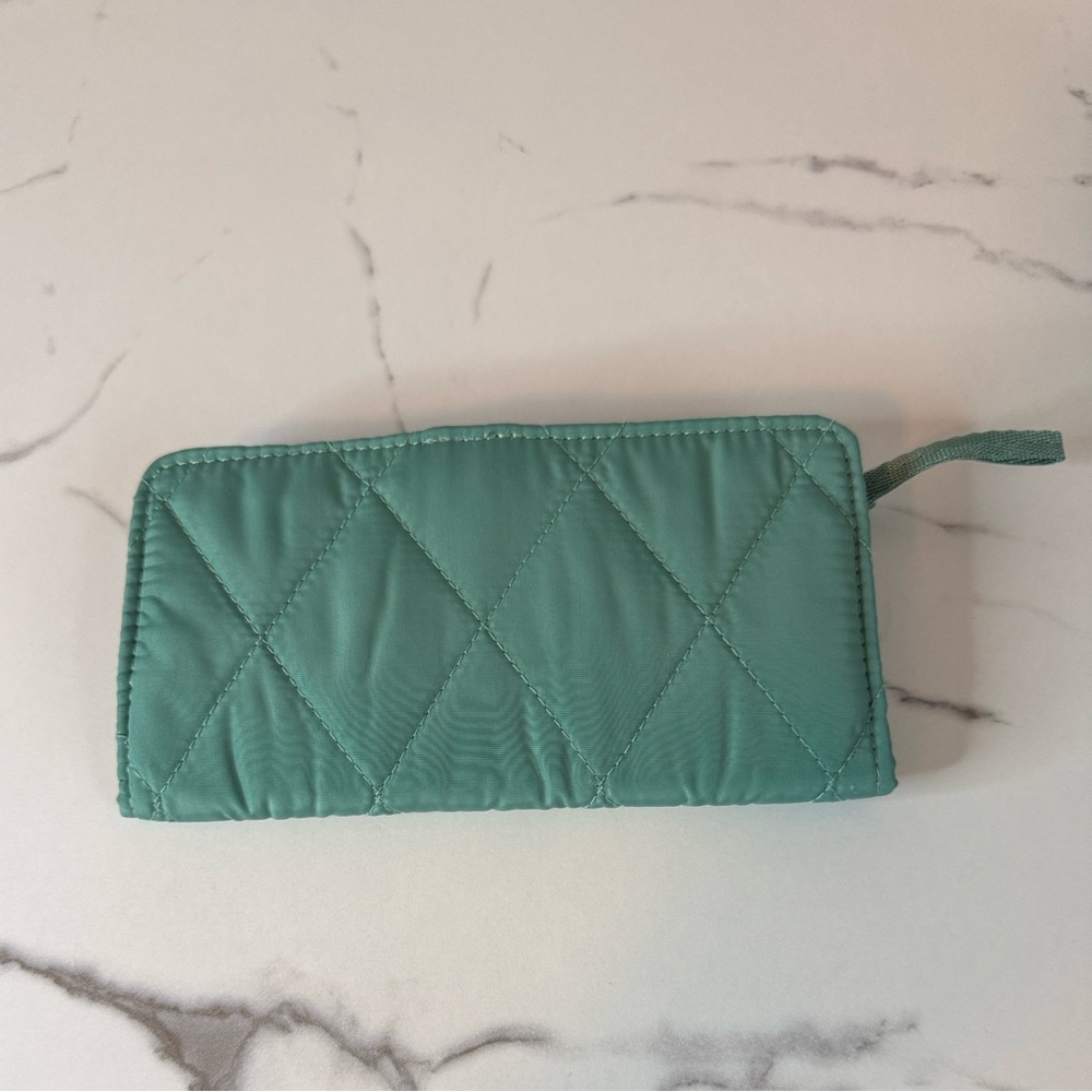 Vera Bradley Outlet Ultralight Signature Wallet